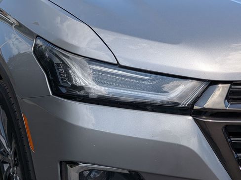 Used 2023 Chevrolet Traverse RS AWD/4WD image 10