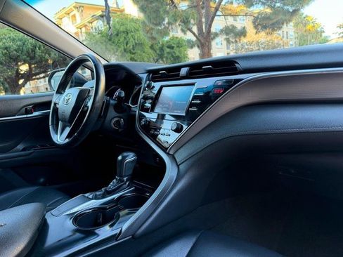 Used 2018 Toyota Camry SE FWD image 57
