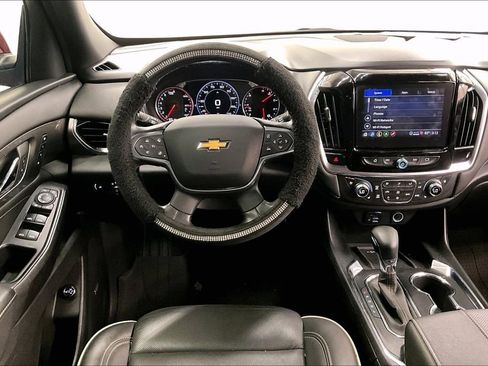 Used 2023 Chevrolet Traverse Premier AWD/4WD image 4