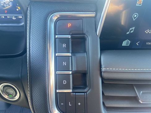 Certified 2023 Chevrolet Tahoe Premier w/ Premium Package 2 AWD/4WD image 16