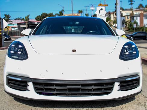 Used 2020 Porsche Panamera image 9