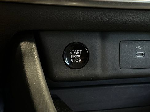 Used 2024 Nissan Rogue SV AWD/4WD image 22