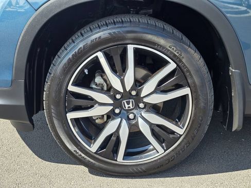 Used 2019 Honda Pilot Touring image 10