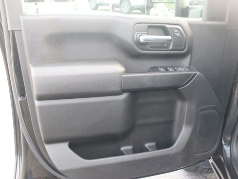 Used 2022 Chevrolet Silverado 2500 Custom w/ Custom Value Package AWD/4WD image 14