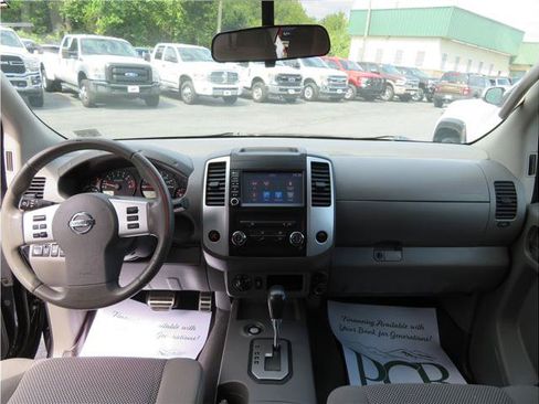 Used 2021 Nissan Frontier SV w/ SV Utility Package AWD/4WD image 7