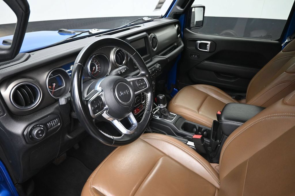 Used 2021 Jeep Gladiator Rubicon w/ Safety Group AWD/4WD image 19