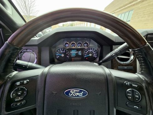 Used 2014 Ford F450 Platinum image 30