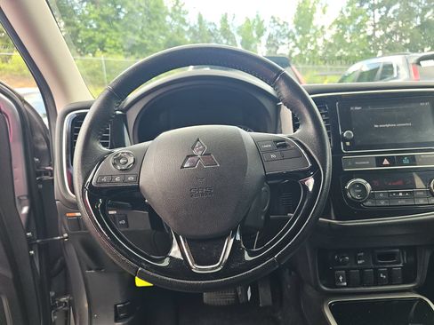 Used 2019 Mitsubishi Outlander SEL FWD image 15