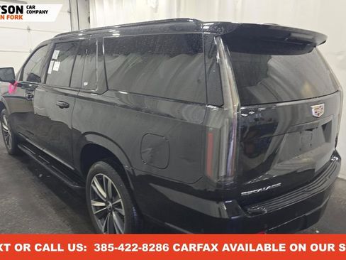 Used 2025 Cadillac Escalade ESV Sport image 8