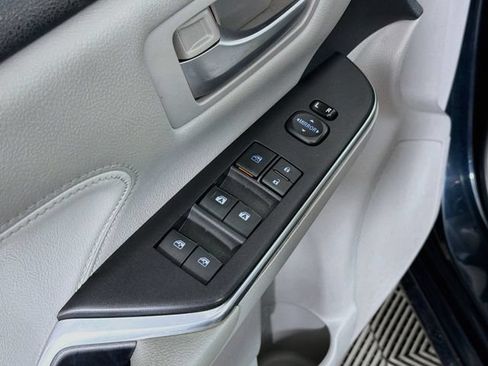 Used 2016 Toyota Camry XLE w/ Moonroof Package FWD image 24
