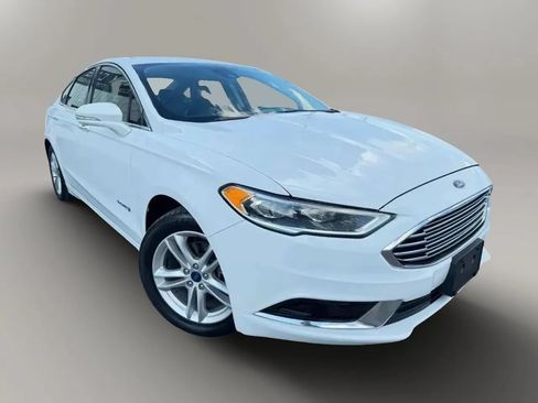 Used 2019 Ford Fusion SE FWD image 13