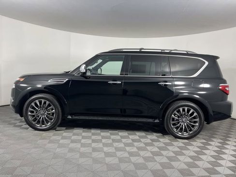 Used 2024 Nissan Armada Platinum w/ Captain's Chairs Package RWD image 7