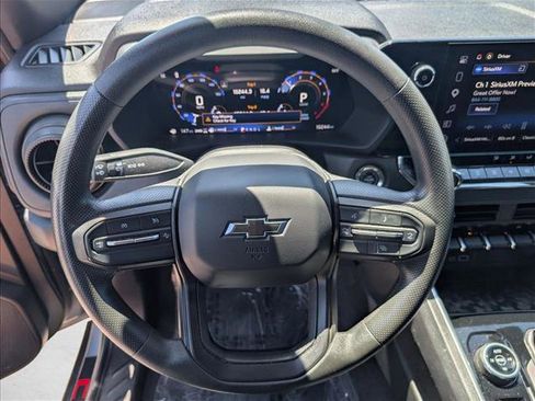 Used 2025 Chevrolet Colorado Trail Boss AWD/4WD image 12