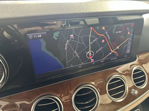 Used 2018 Mercedes-Benz E 300 image 18