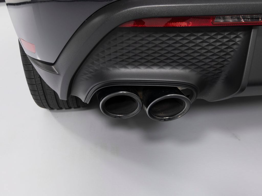 Certified 2026 Porsche Macan AWD/4WD image 45