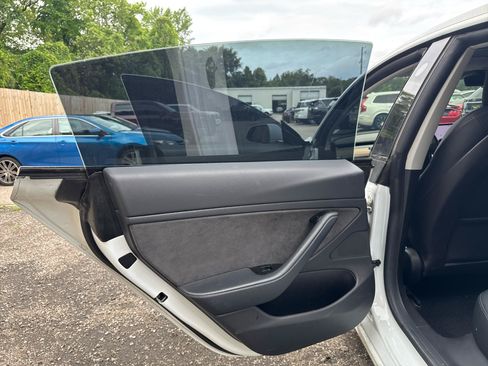Used 2019 Tesla Model 3 Standard Range Plus RWD image 8