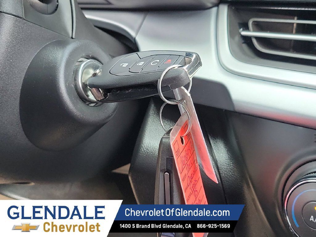 Used 2024 Chevrolet Trax RS w/ Driver Confidence Package FWD image 26