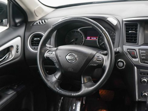 Used 2018 Nissan Pathfinder SL w/ SL Premium Package AWD/4WD image 14