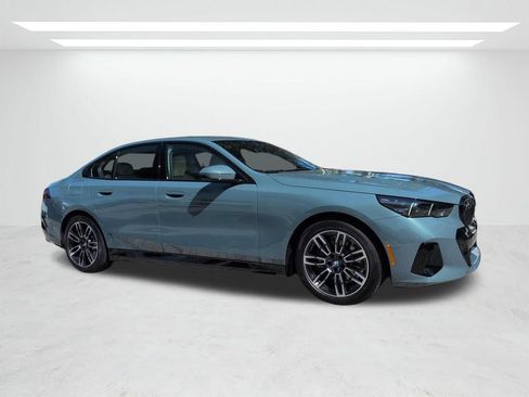 New 2027 BMW 530i w/ M Sport Package RWD image 2