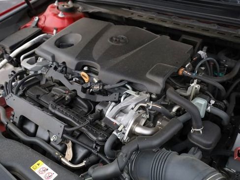 Used 2020 Toyota Camry XSE image 11