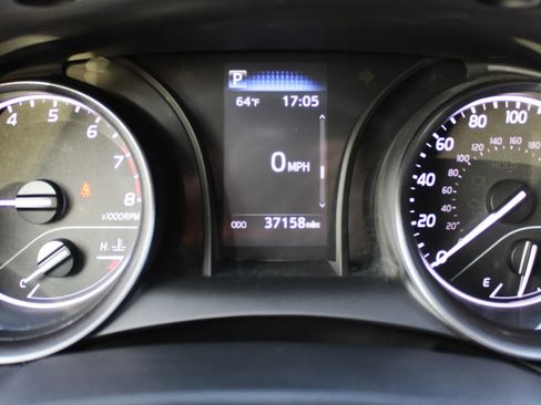 Used 2023 Toyota Camry SE image 13