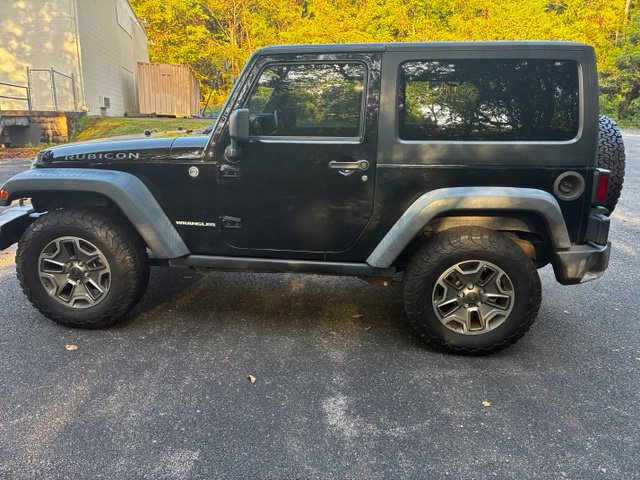 Used 2015 Jeep Wrangler Rubicon w/ Power Convenience Group AWD/4WD image 11