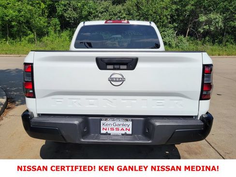 Used 2022 Nissan Frontier S RWD image 4