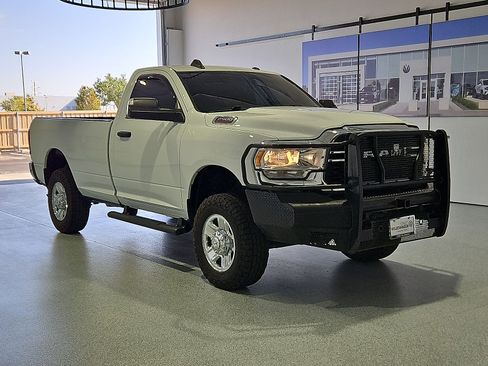 Used 2022 RAM 2500 Tradesman AWD/4WD image 2