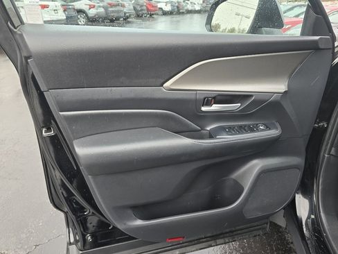 Used 2024 Toyota Grand Highlander XLE image 18