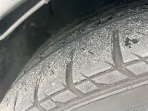 Used 2012 Ford Focus Titanium FWD image 29