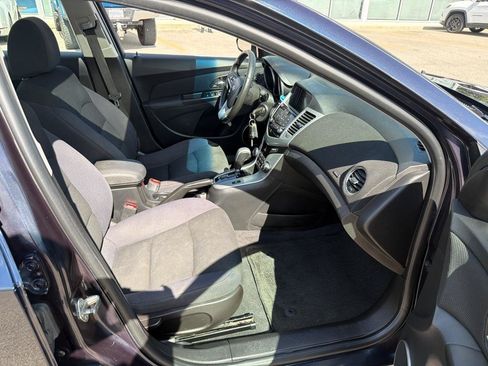 Used 2014 Chevrolet Cruze LT w/ All-Star Edition FWD image 9