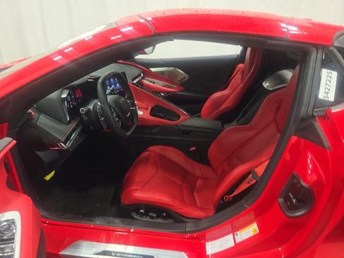 Used 2023 Chevrolet Corvette Stingray Preferred Conv w/ Z51 Performance Package RWD image 15