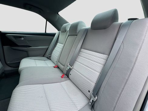 Used 2015 Toyota Camry LE FWD image 23