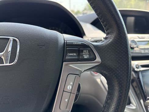 Used 2014 Honda Odyssey Touring image 19