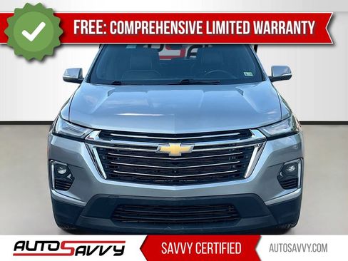Used 2023 Chevrolet Traverse Premier image 2