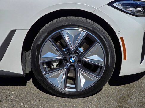 Used 2023 BMW i4 eDrive35 w/ Premium Package RWD image 9