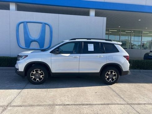 Used 2023 Honda Passport TrailSport image 5