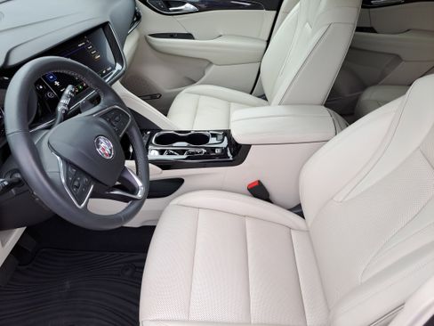 Used 2022 Buick Envision Essence w/ Technology Package I image 12