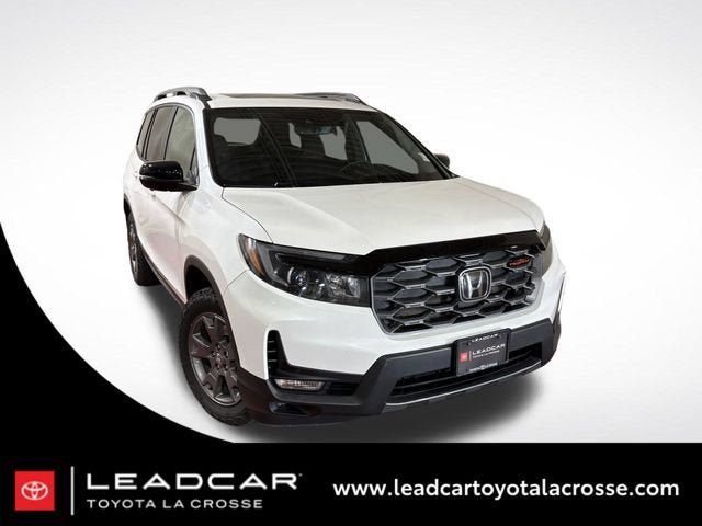 Used 2024 Honda Passport TrailSport image 1
