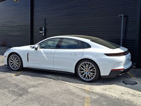 New 2026 Porsche Panamera 4 AWD/4WD image 3