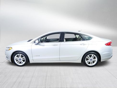 Used 2018 Ford Fusion S image 4