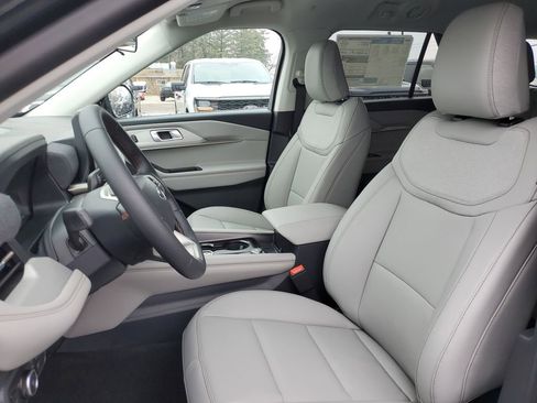 New 2026 Ford Explorer Active image 8