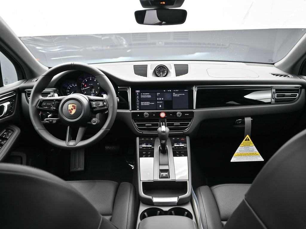 Certified 2026 Porsche Macan AWD/4WD image 19