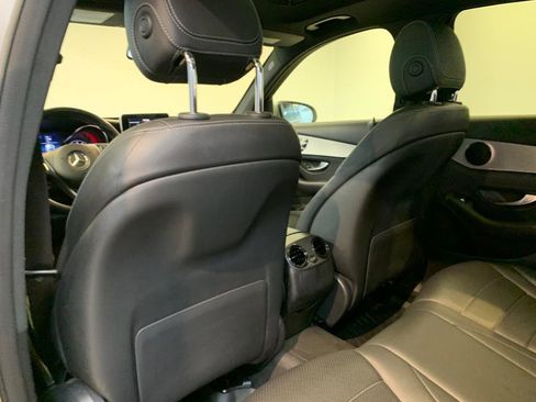Used 2019 Mercedes-Benz GLC 300 4MATIC image 37