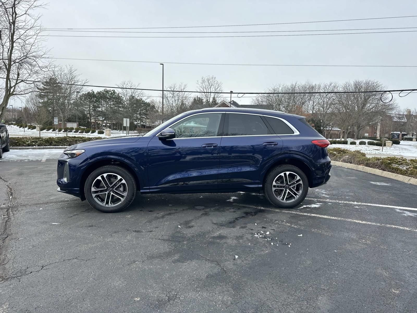 Used 2025 Audi Q5 Premium AWD/4WD image 4