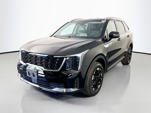 Used 2024 Kia Sorento S AWD/4WD image 4
