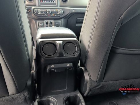 Used 2018 Jeep Wrangler Unlimited Sport S AWD/4WD image 21