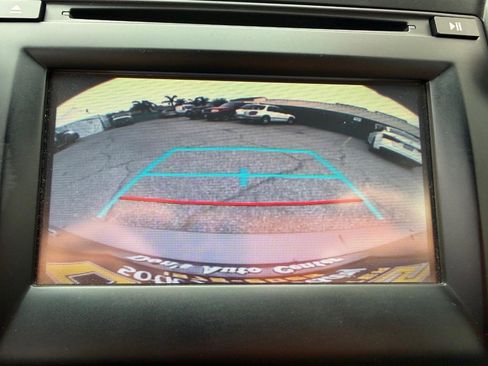 Used 2016 Toyota Camry image 36