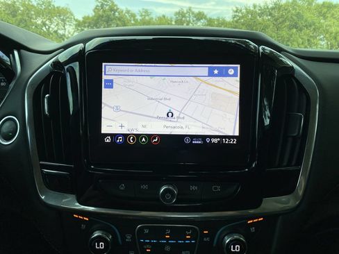 Used 2020 Chevrolet Traverse Premier w/ Redline Edition FWD image 22
