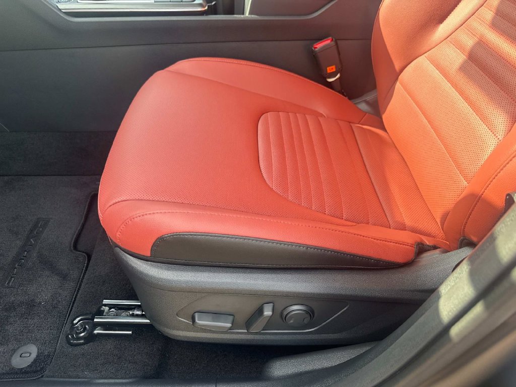 New 2026 Kia Sportage SX FWD image 18